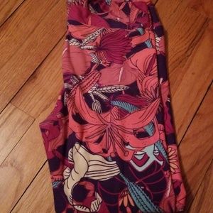 LuLaRoe OS Malificent Leggings